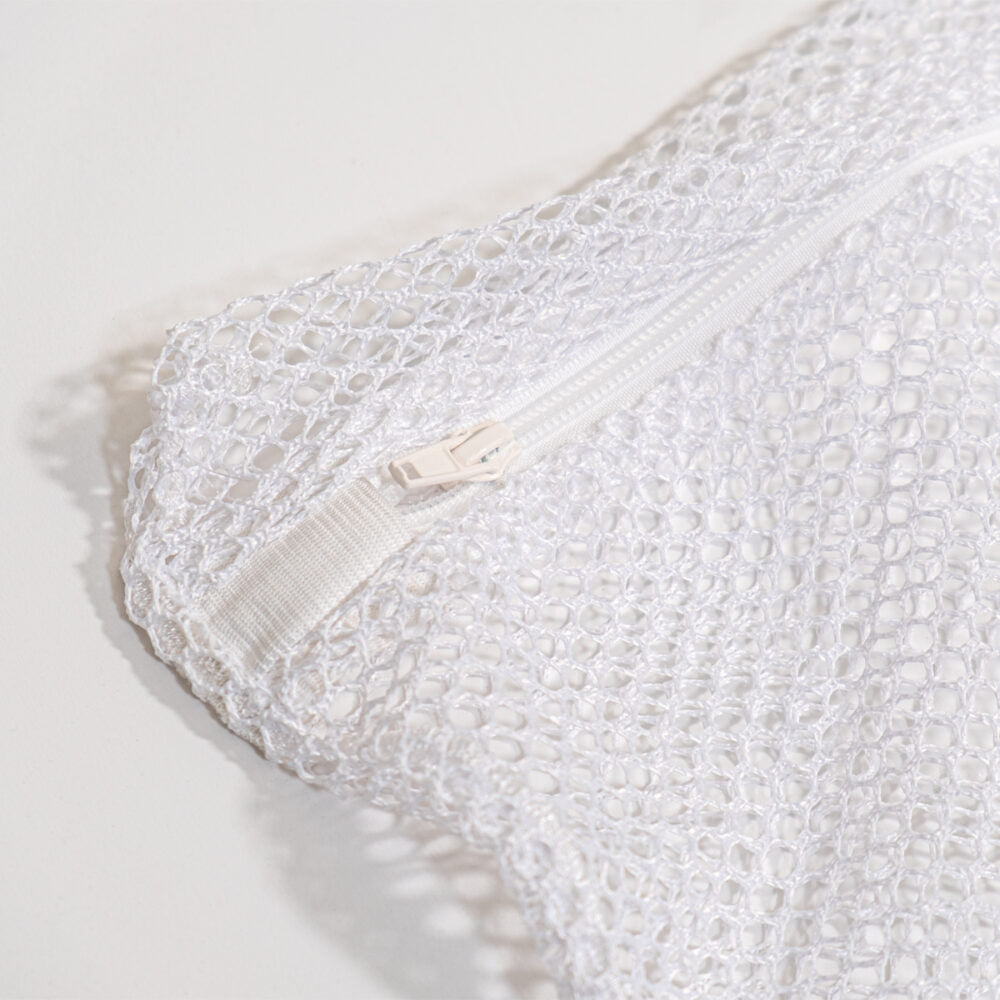 Laundry Mesh Wash Bag With Zip (White)
