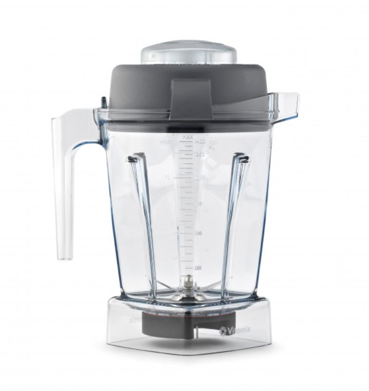 Vitamix Classic Wet Container 1.4L with precision blades, spill-proof spout, and vented lid for smoothies and soups.