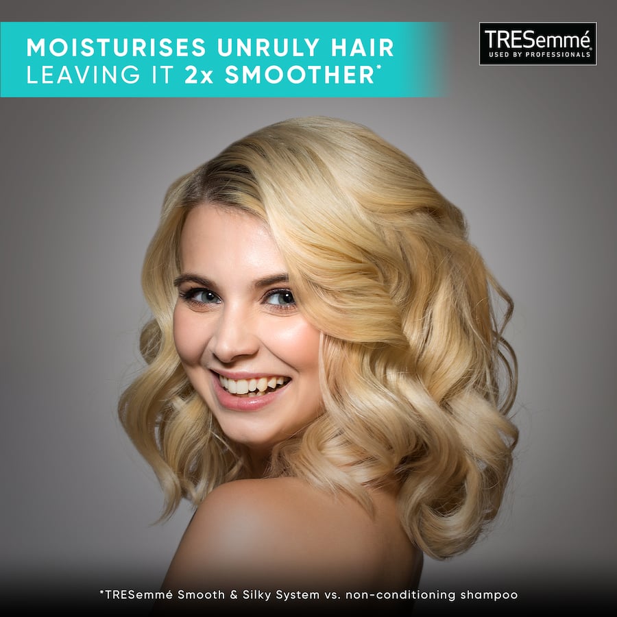 Tresemme Smooth & Silky Conditioner With Sunflower Seed Oil 940mL