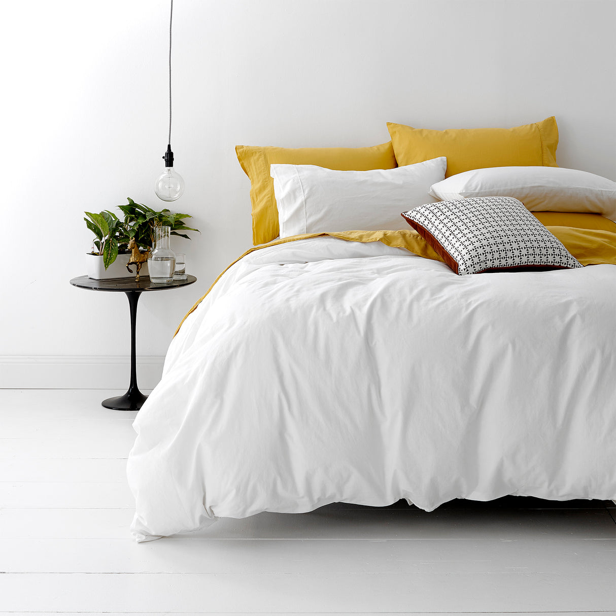 Park Avenue European Vintage Washed Cotton Quilt / Duvet Cover Set Queen White