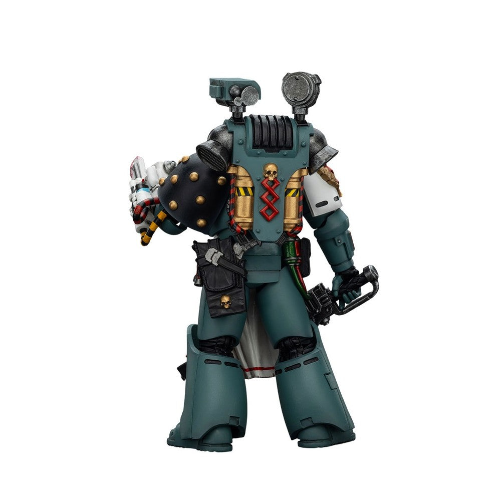 Warhammer Collectibles: 1/18 Scale Sons of Horus Legion Apothecary