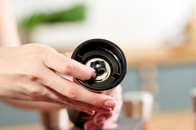 Chilli-and-Spice-Mill-Cole-and-Mason-Stadhampton