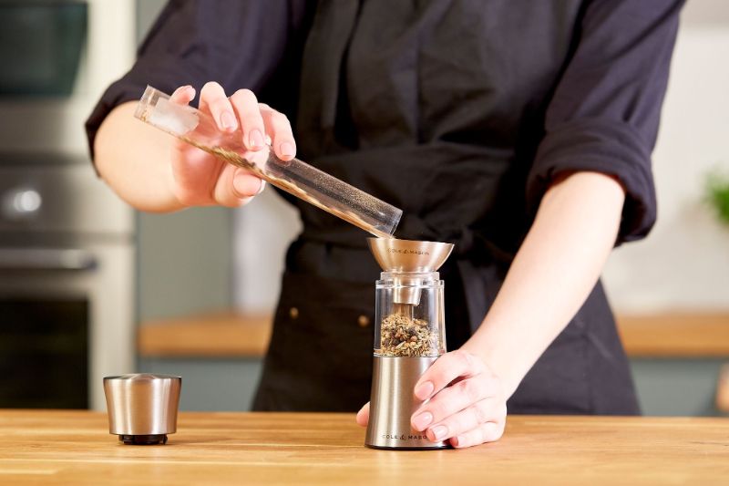 Chilli-and-Spice-Mill-Cole-and-Mason-Stadhampton