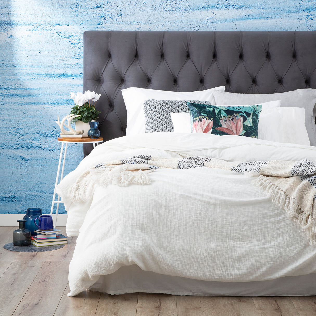 Solana Washed Cotton Textured Quilt / Duvet Cover Set King White