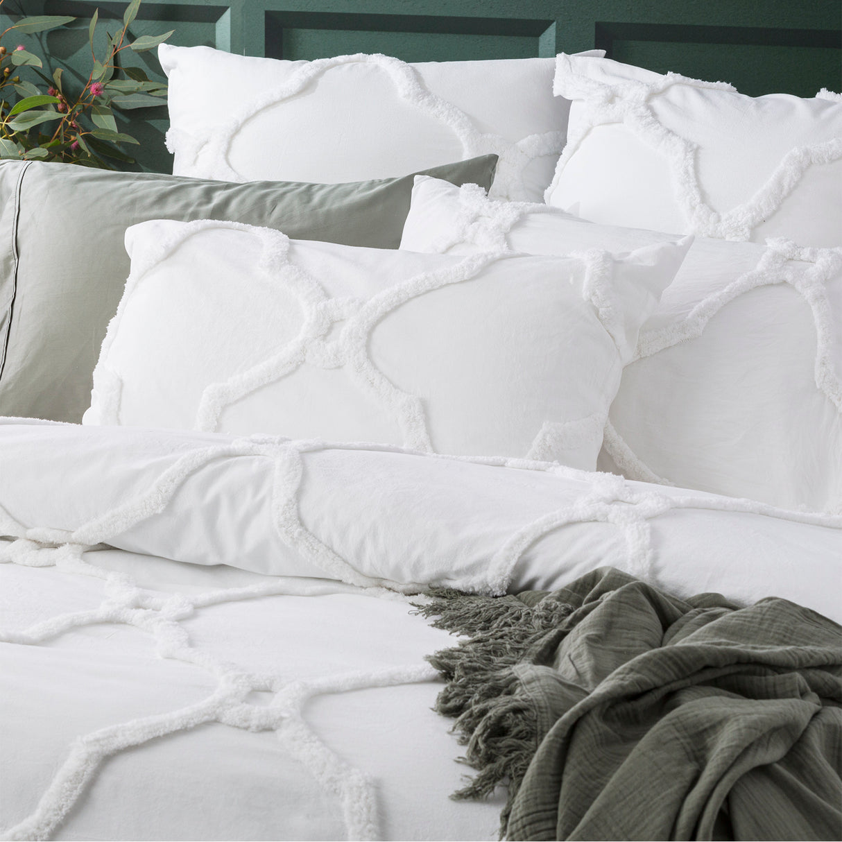 Moroccan Cotton Vintage Tufted European P/Case White