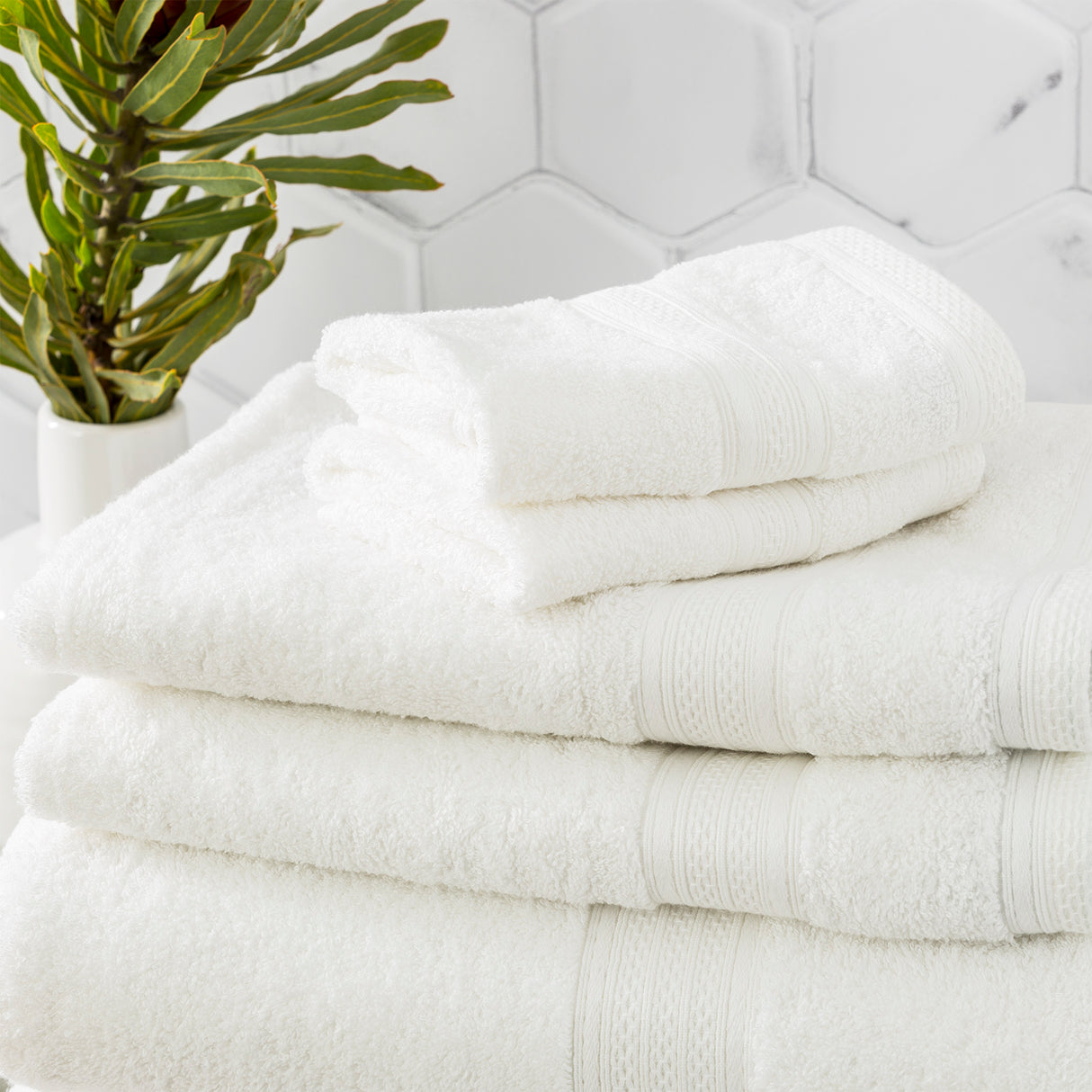 Renee Taylor Stella 650 GSM Super Soft Bamboo Cotton 4 Piece Bath Towel White