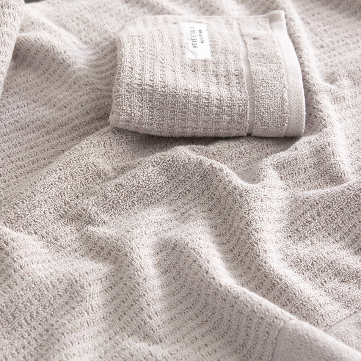 Renee Taylor Cambridge 650 GSM Textured 7 Piece Pumice Stone