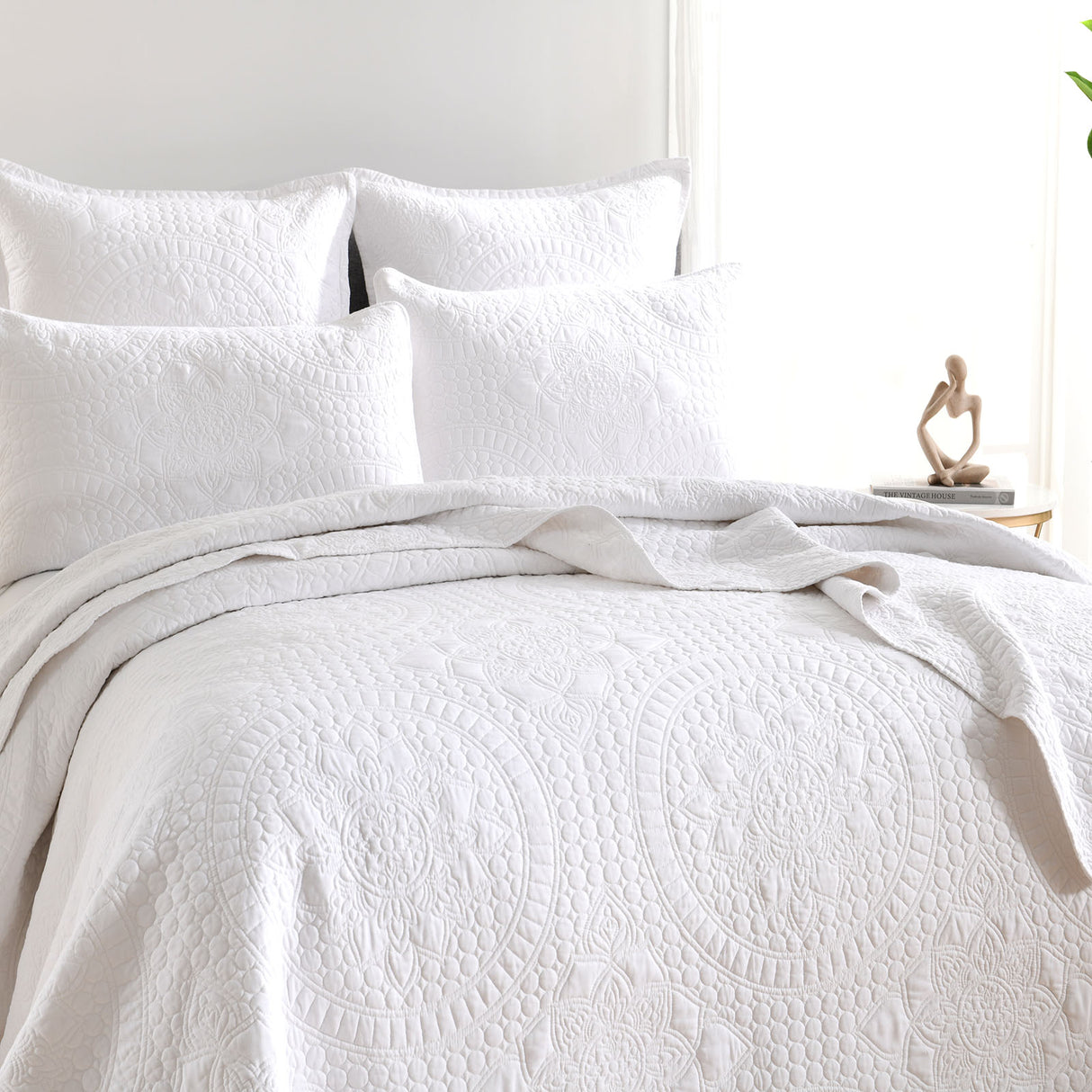 Renee Taylor Asher Jacquard Coverlet Set Super King White