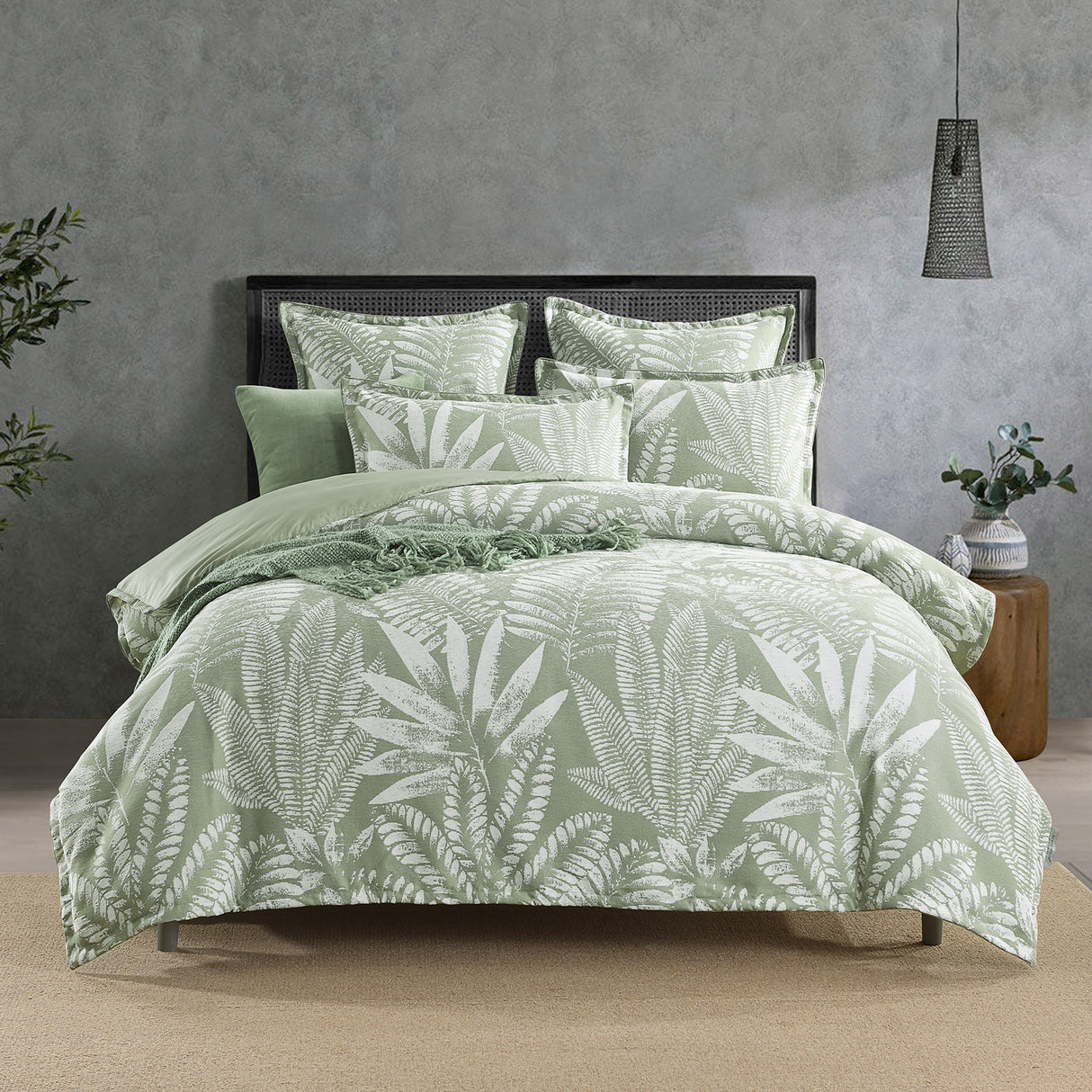 Renee Taylor Lansfield Jacquard Quilt / Duvet Cover Set King Sage