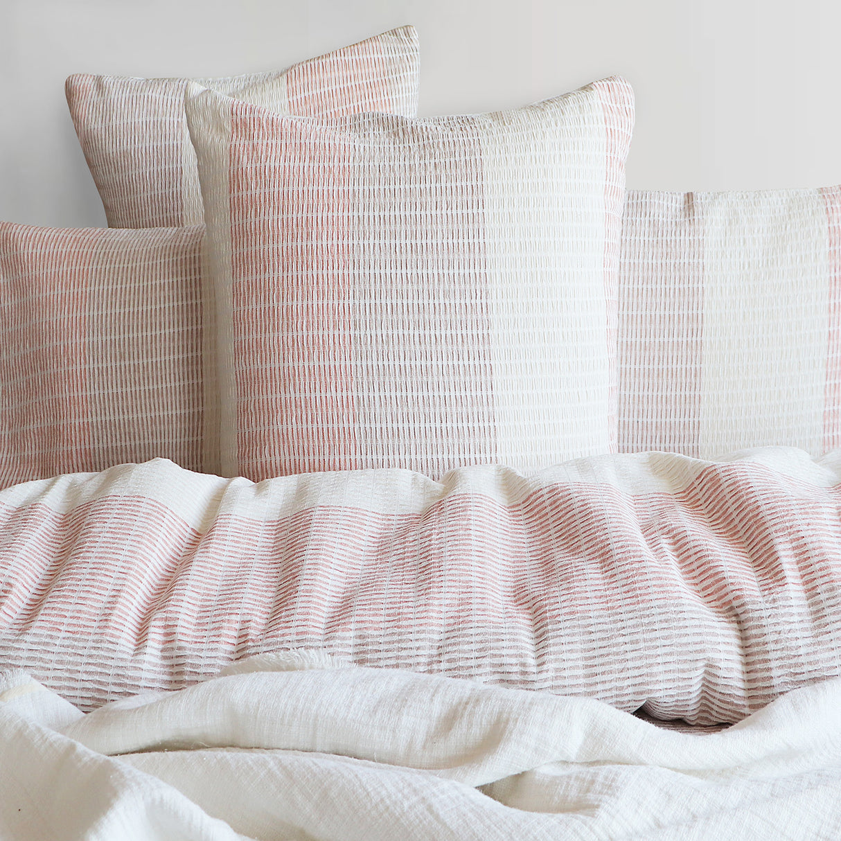 Renee Taylor Avalon Jacquard Quilt / Duvet Cover Set Double