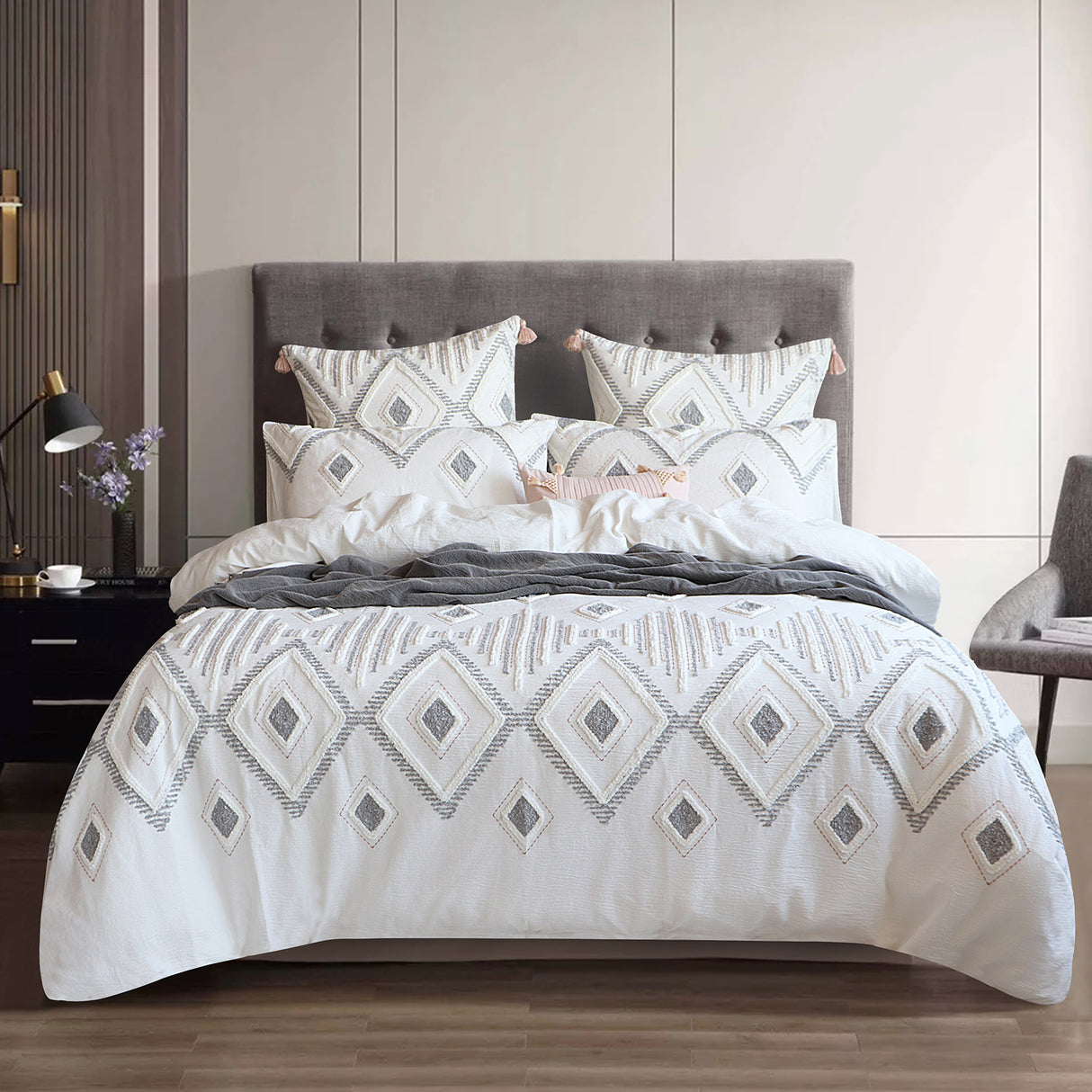 Renee Taylor Zuma Stone Washed Tufted Quilt / Duvet Cover Set Queen