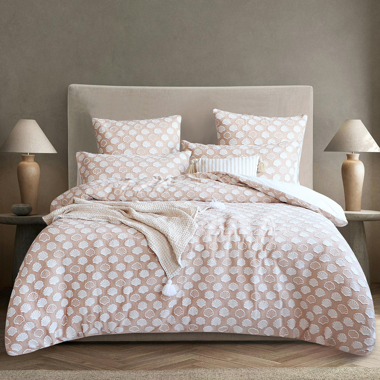 Renee Taylor Ariel Chenille Tufted Jacquard Quilt / Duvet Cover Set Queen
