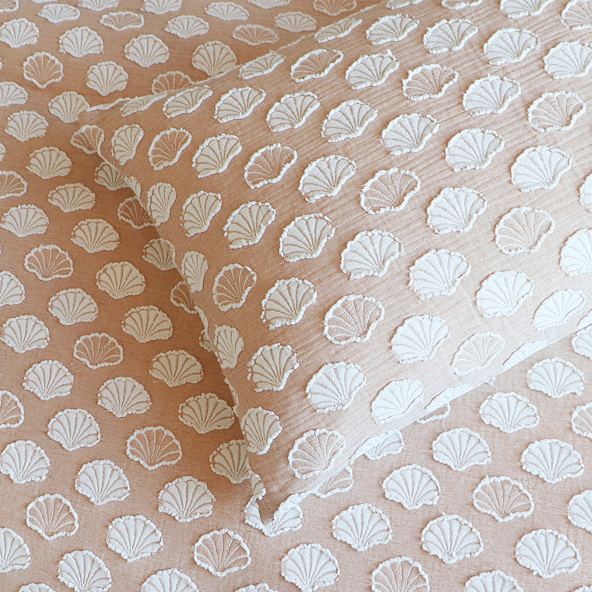 Renee Taylor Ariel Chenille Tufted Jacquard Quilt / Duvet Cover Set Queen