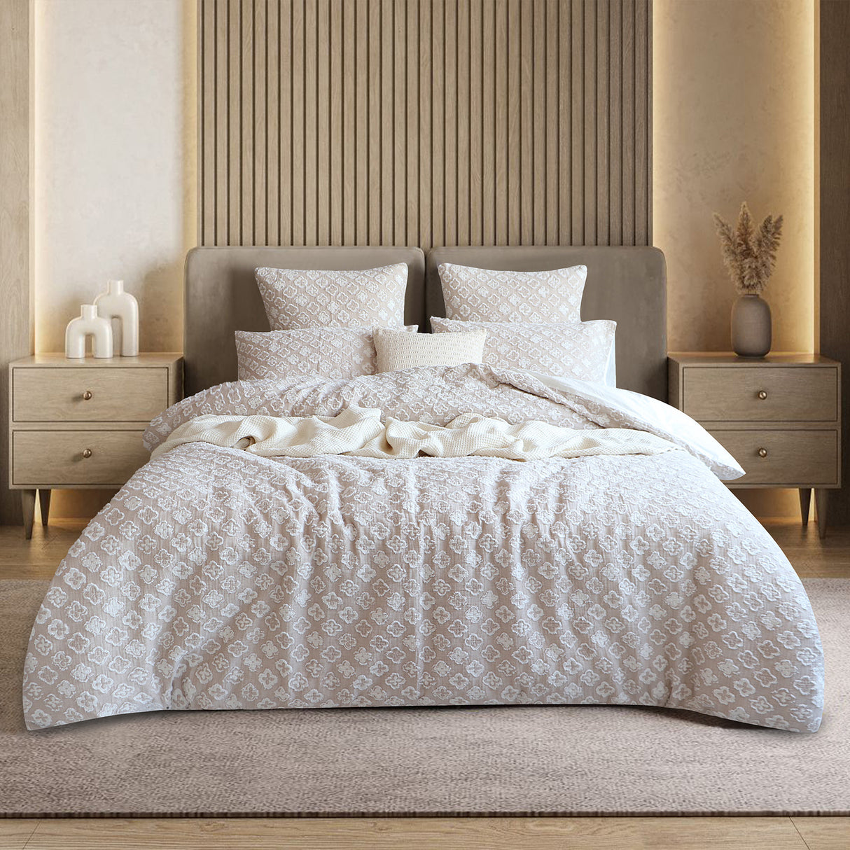 Renee Taylor Amara Jacquard Yarn Dye Quilt / Duvet Cover Set Super King