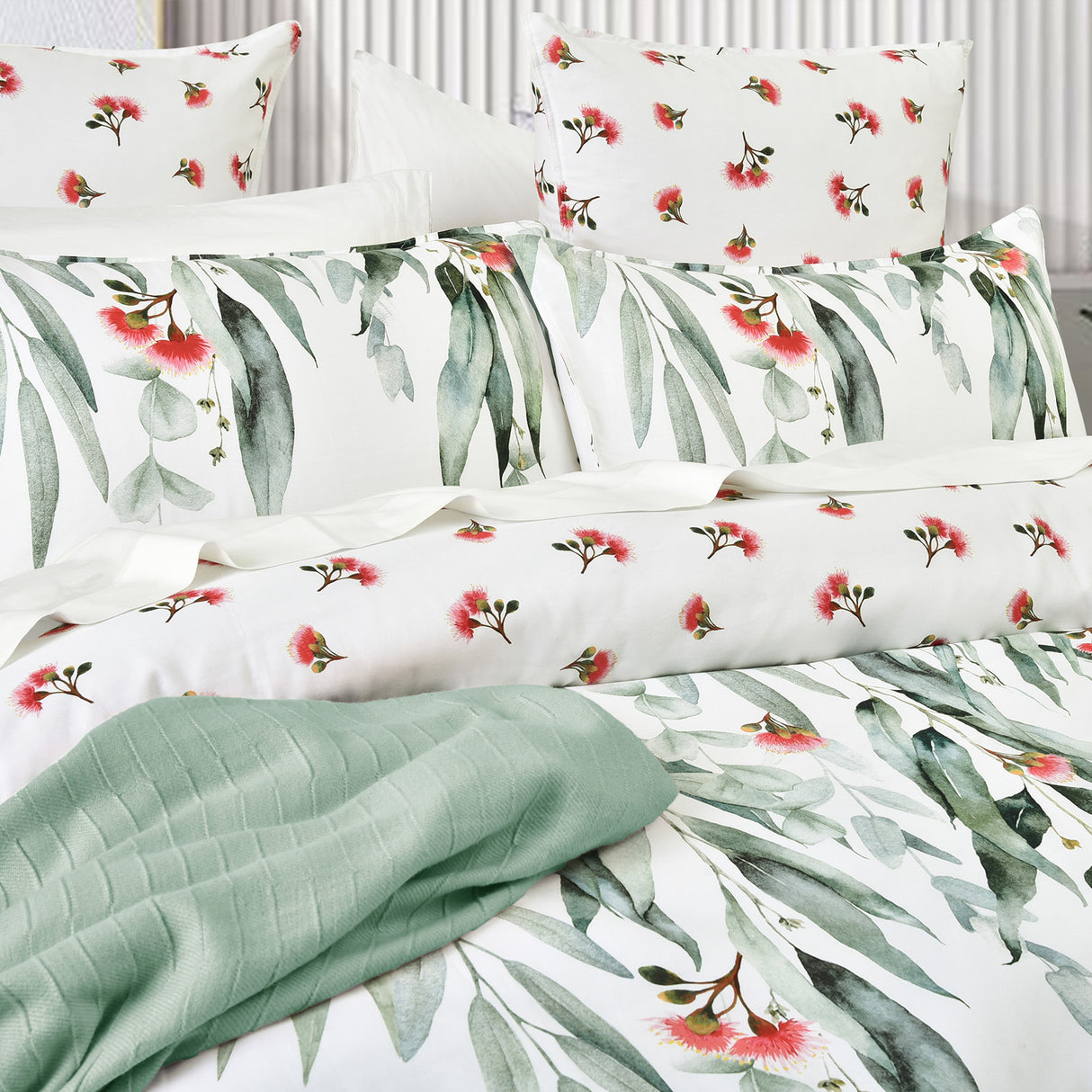 Renee Taylor 300 TC Cotton Reversible Quilt / Duvet Cover Set Super King Mallees