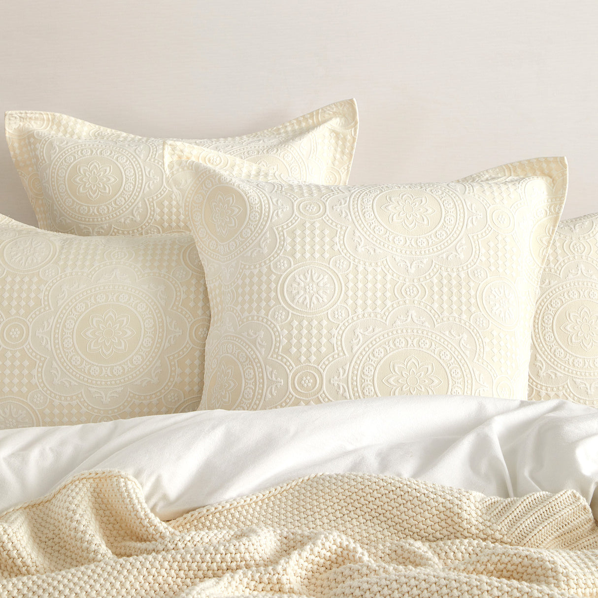 Renee Taylor Dakota Jacquard Quilt / Duvet Cover Set Super King Beige