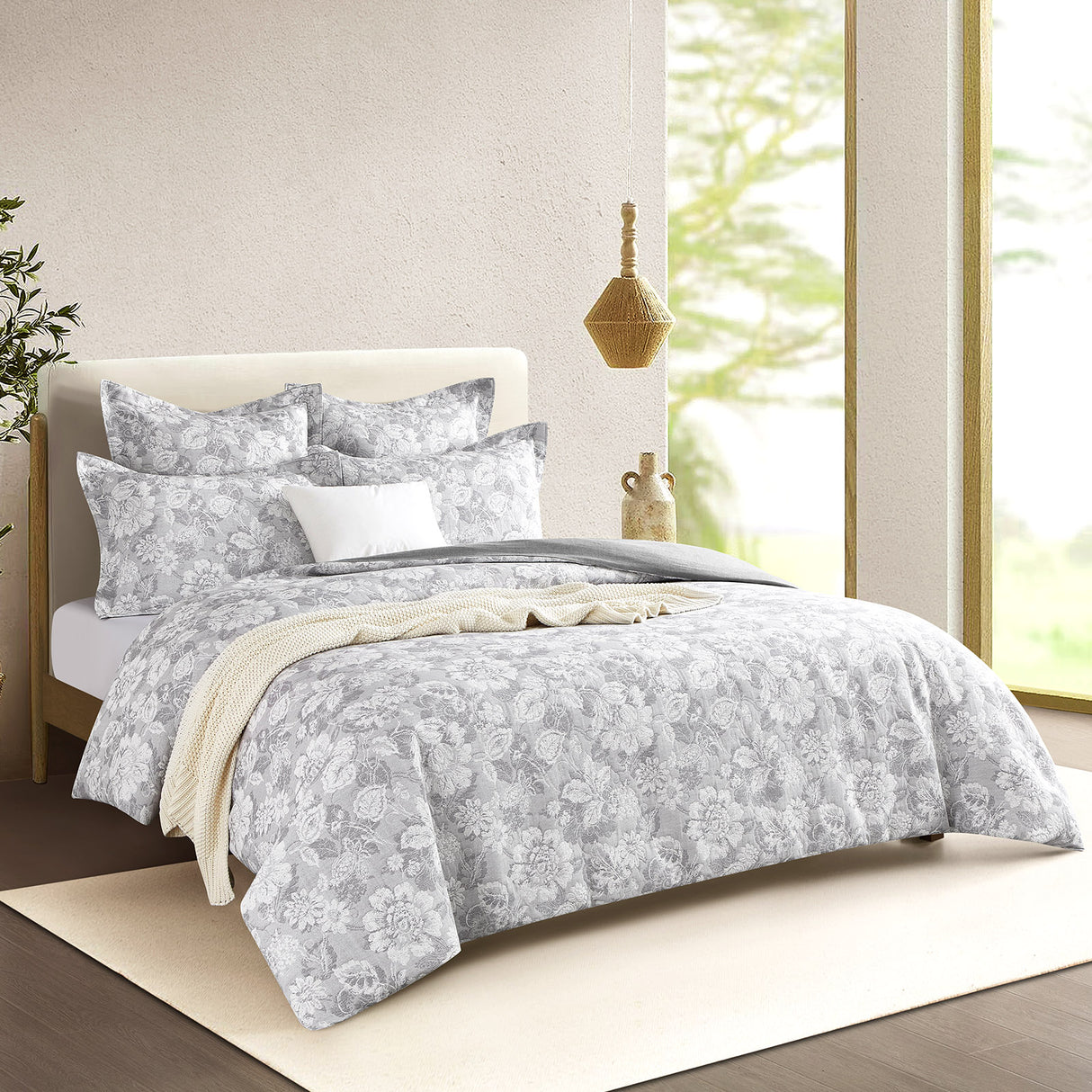 Renee Taylor Sigma Jacquard Quilt / Duvet Cover Set King Charcoal