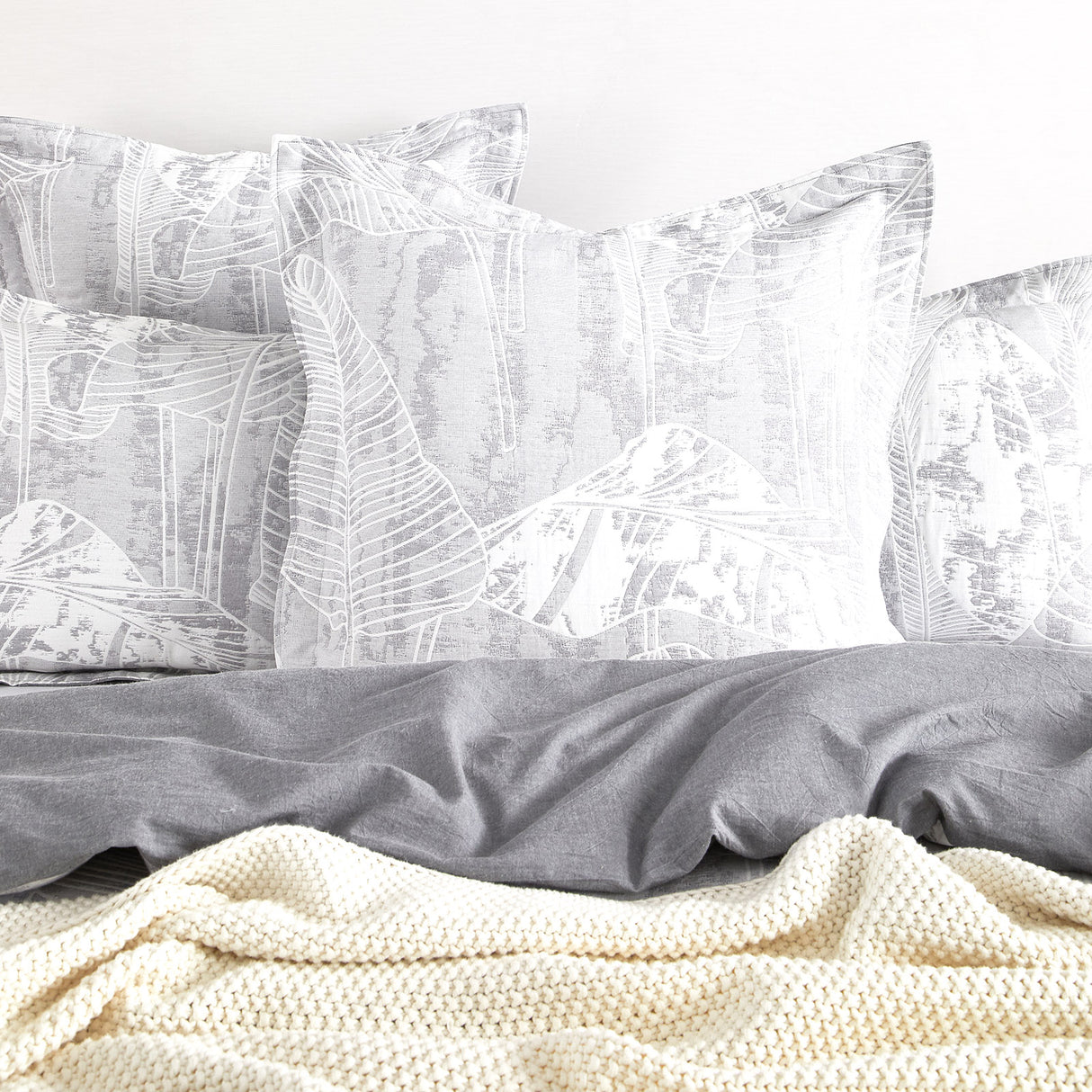 Renee Taylor Grove Jacquard Quilt / Duvet Cover Set Queen Charcoal