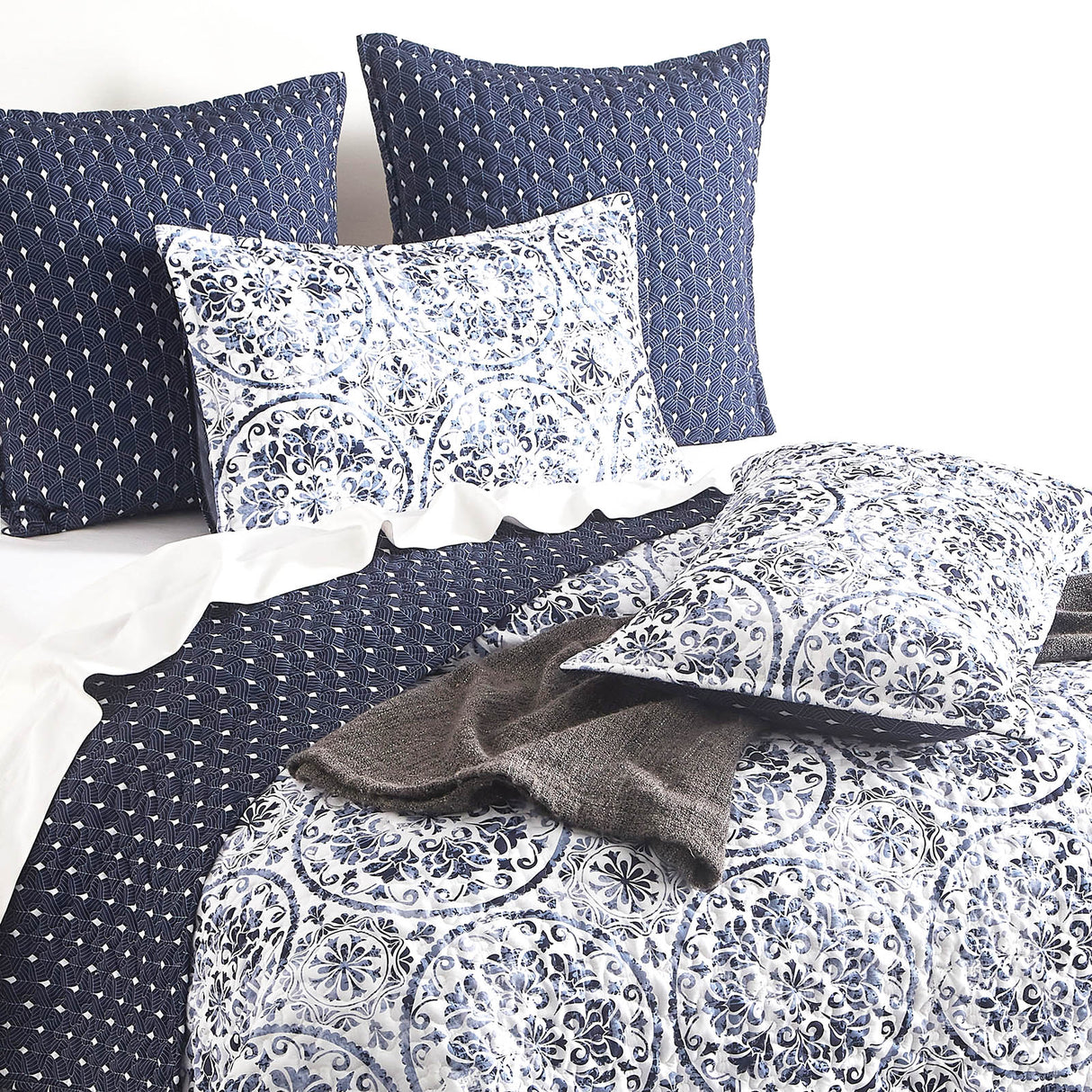 Renee Taylor Delos Quilted Reversible Coverlet Set Single/Double