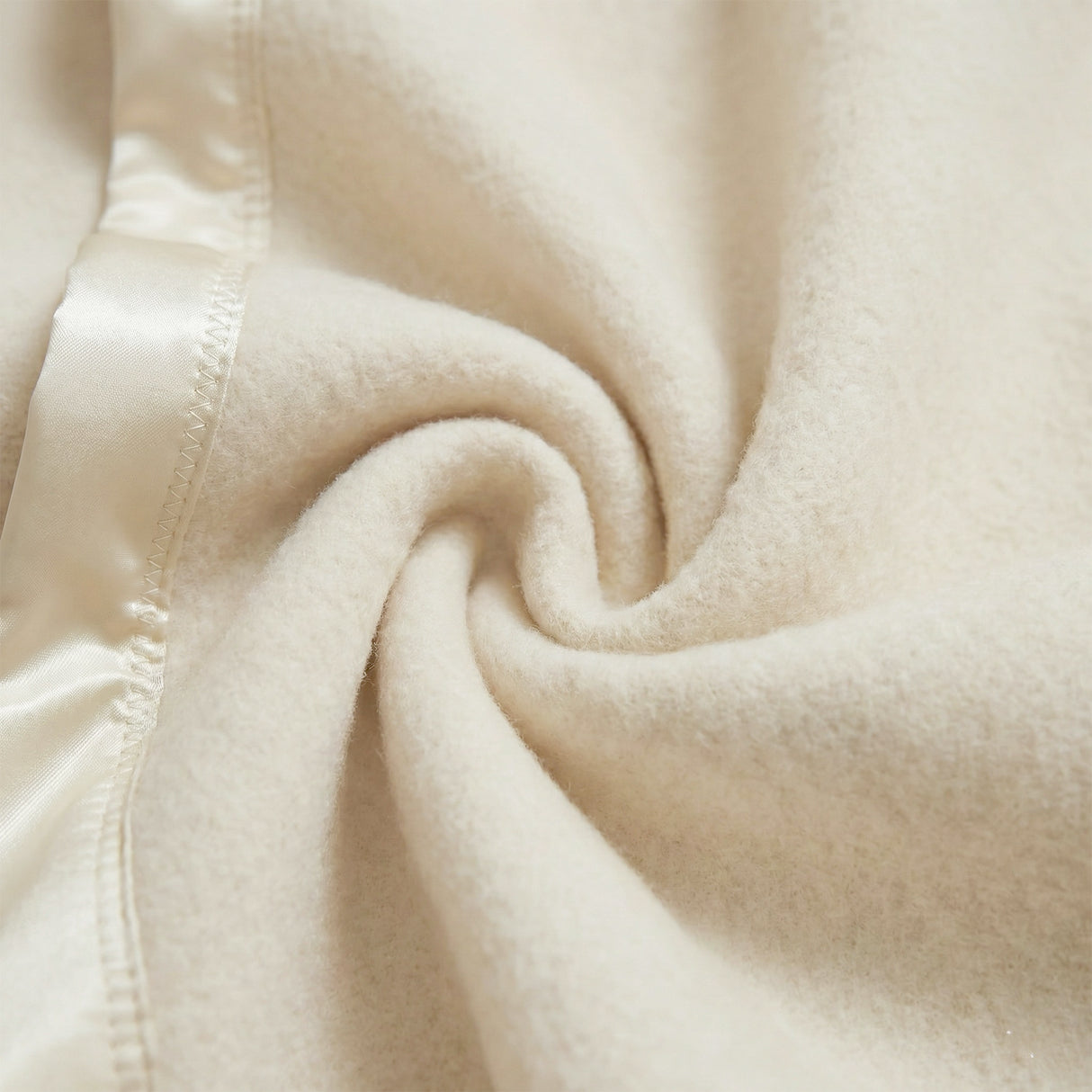 Renee Taylor Australian 400 GSM Merino Wool Blanket Single/Double Natural