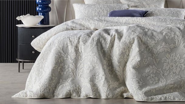 Quilt / Duvet Cover Set - Platinum FLEUR INK (Super King NZ)