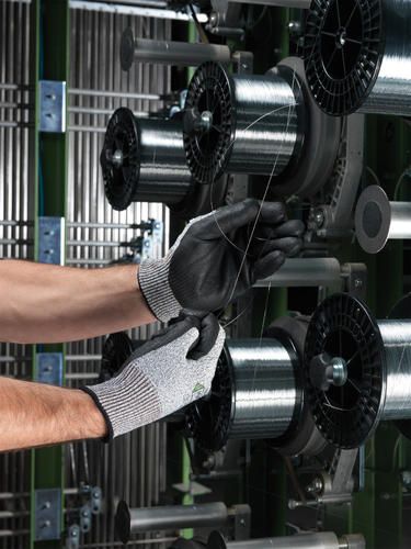 Hyflex® 11-435 Cut Resistant Gloves - Size 10 (Pair)