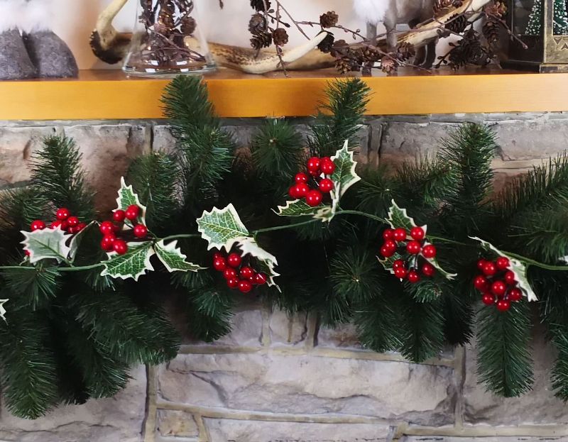 Holly Garland with Large Berries - 180cm