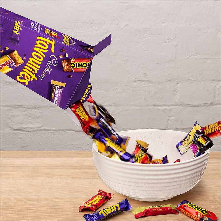 Cadbury Chocolate Favourites 470g
