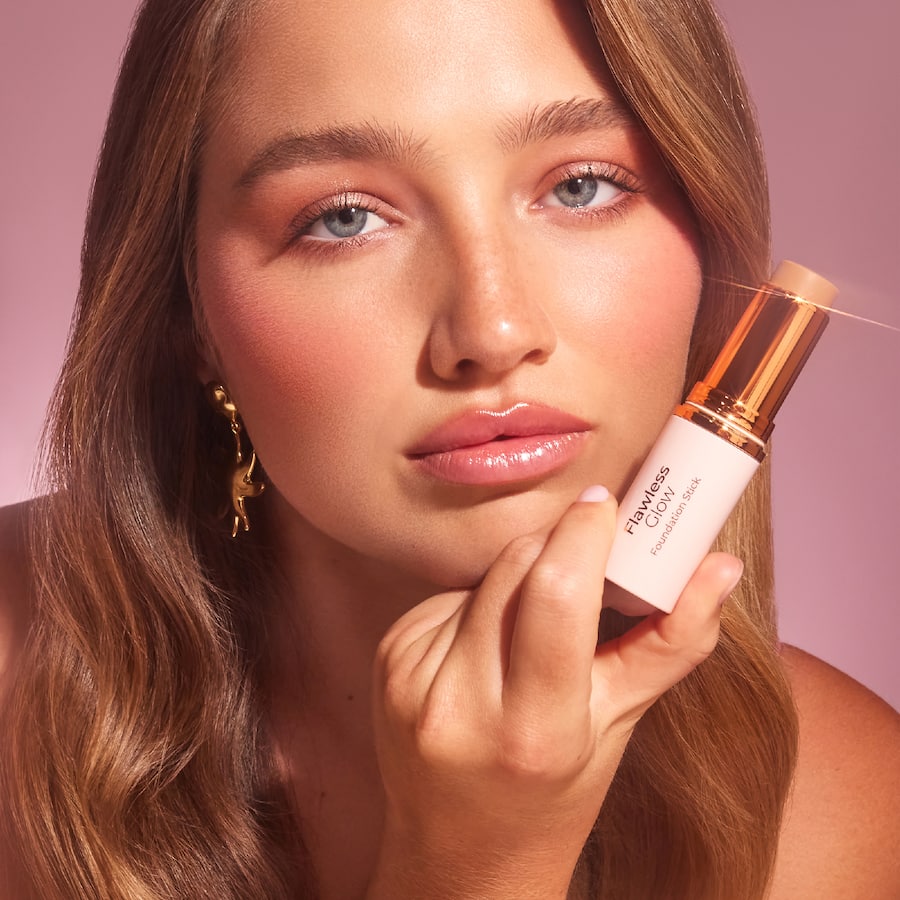 Mcobeauty Flawless Glow Foundation Stick 7.5 Natural Medium 9g