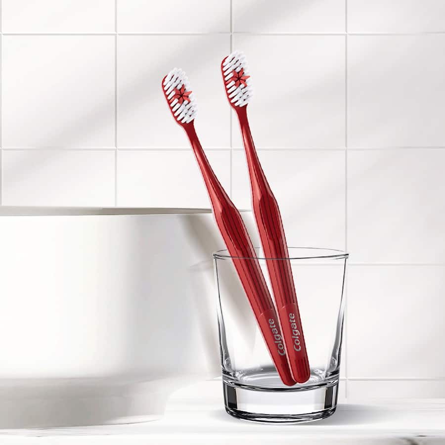 Colgate Toothbrush Brilliant White Medium 3pack