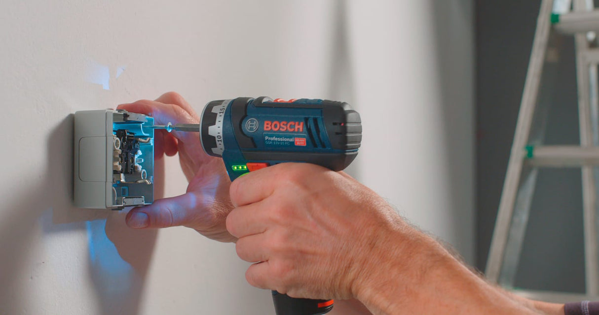 Bosch 12V Drill/Driver 2.0Ah 0615990L1G 2 Piece (Combo Kit)