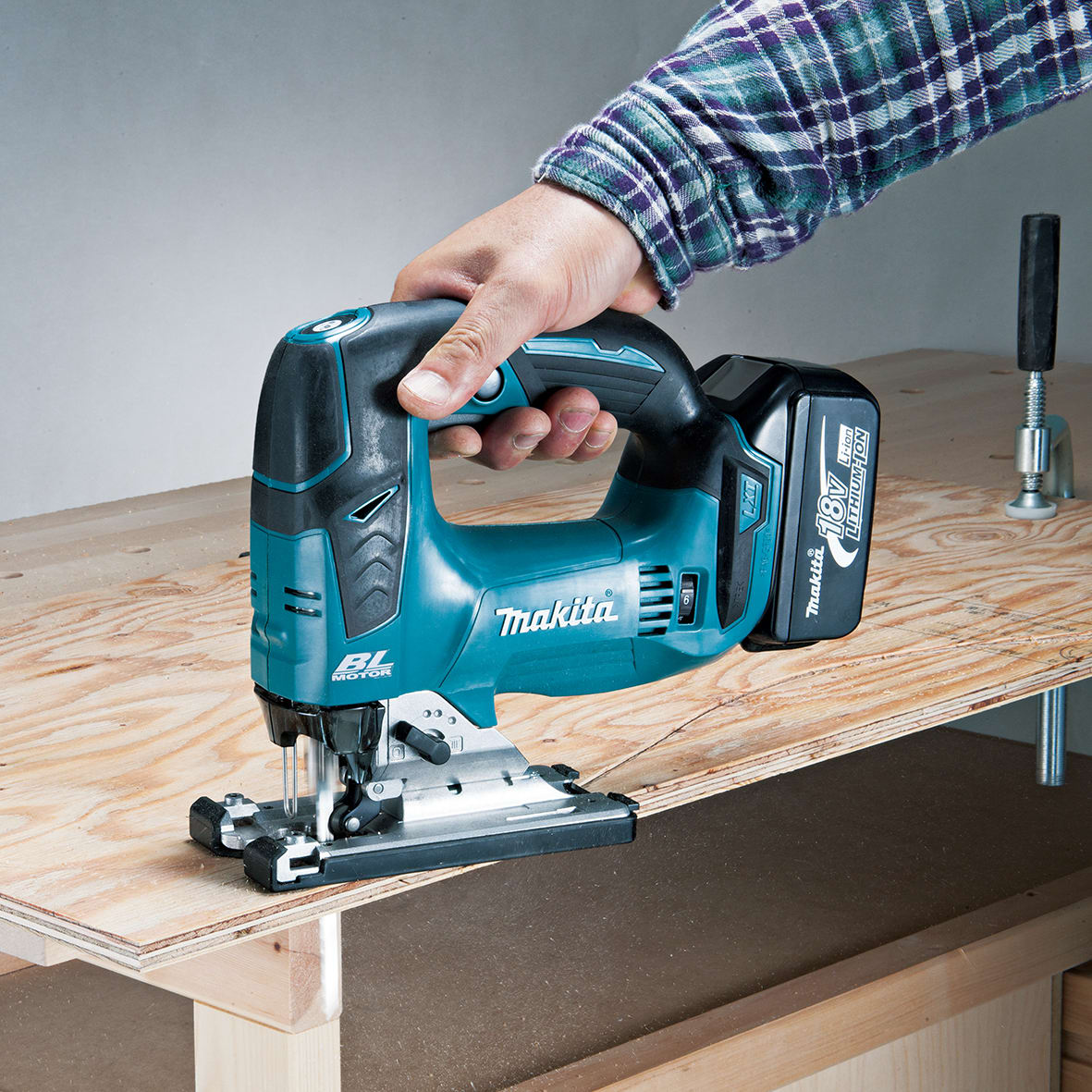 Makita 18V LXT Brushless Cordless Jigsaw 800 - 3500 spm (Skin Only)
