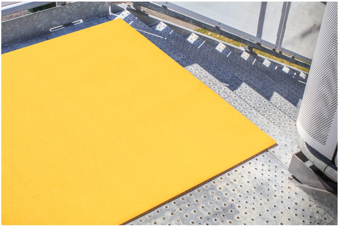 Fibreglass Floor Grit Panel 1200 x 600mm (Each)