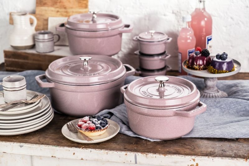 Round-Cocotte-Staub-Blossom-20cm