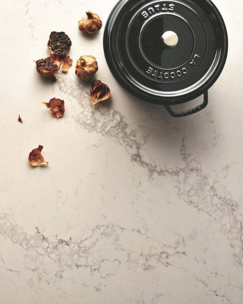 Round-Cocotte-18cm-Black-Staub