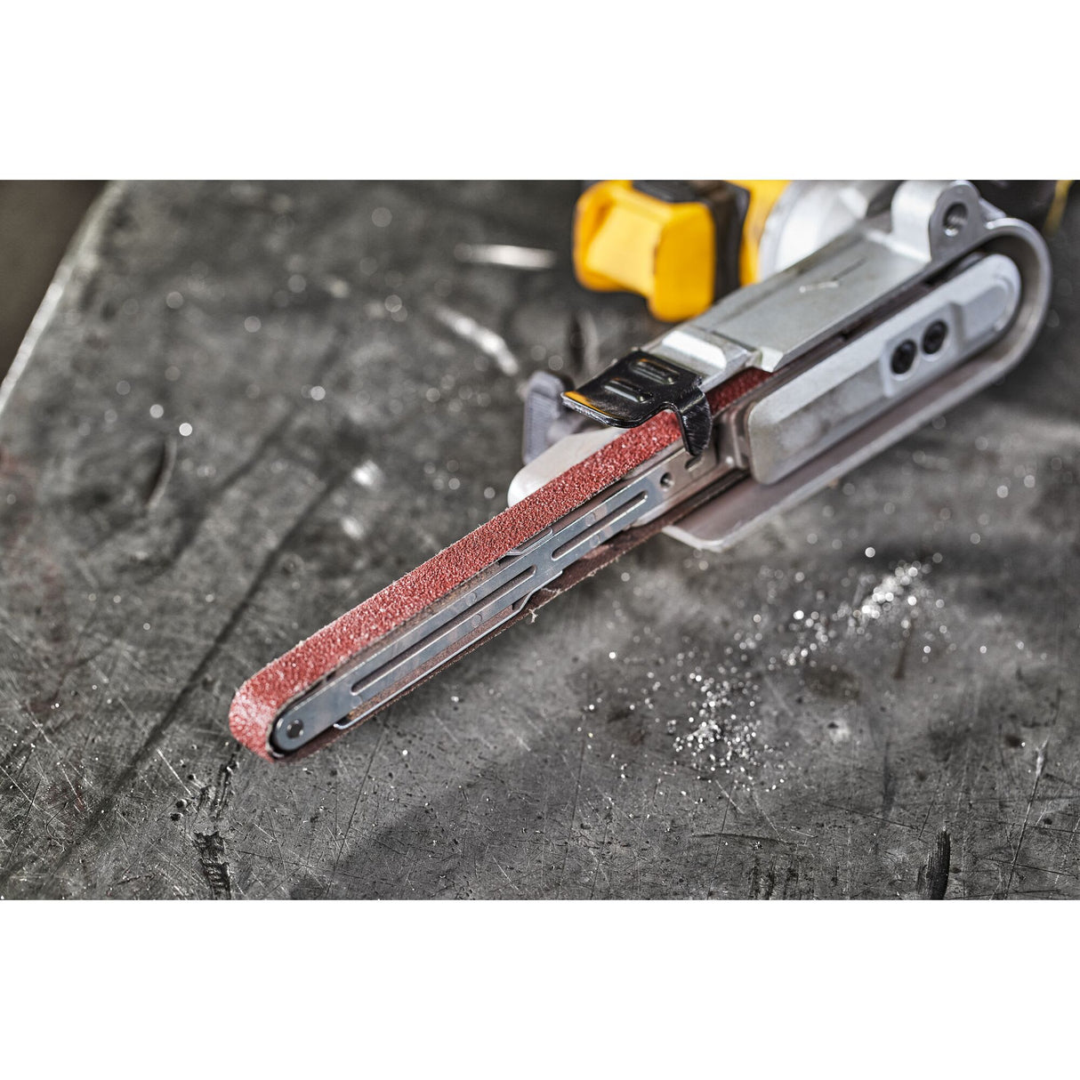 DeWALT 18V XR Brushless Cordless Band File 13mm (Skin Only)