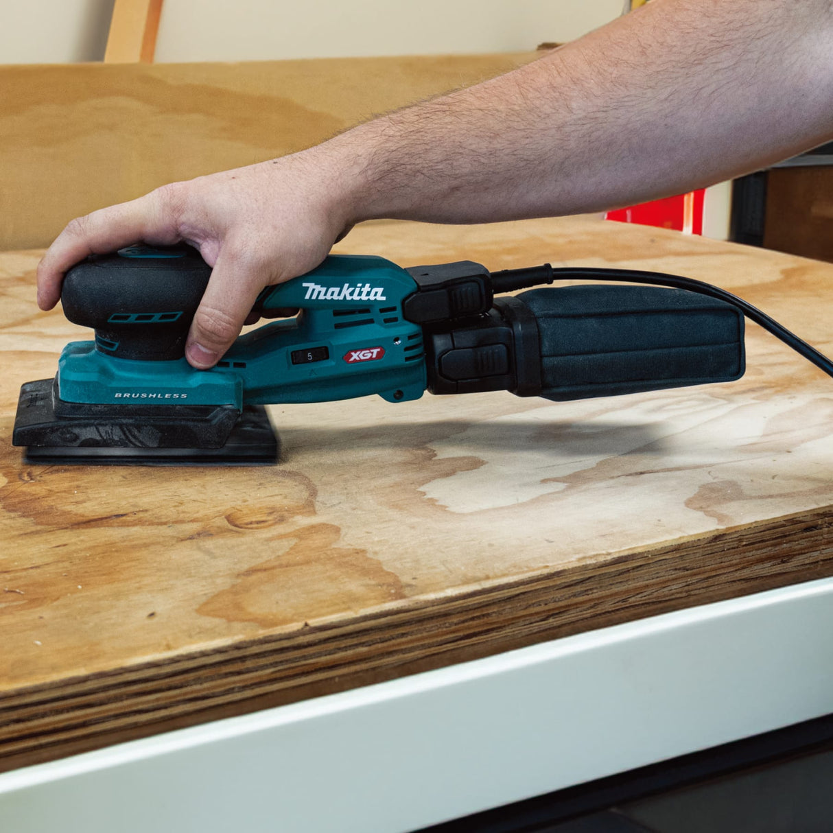Makita 40V XGT 80mm Orbital Sander (Skin Only)