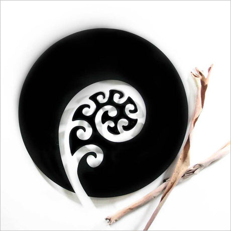 Frond Art Circle - 300mm Kiwiana wall art in durable ACM, blending modern elegance with nature-inspired charm.