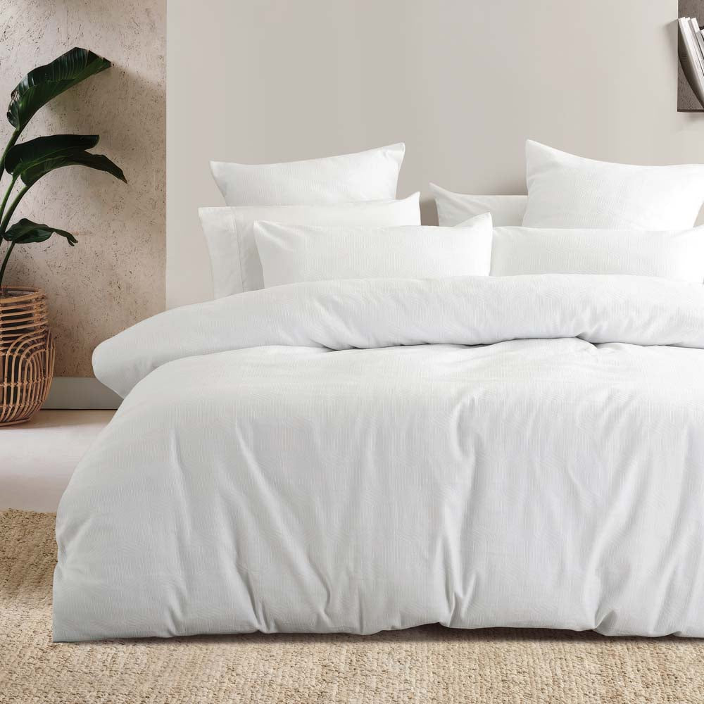 Ogee Jacquard Duvet / Quilt Cover Set White Queen - Bambury
