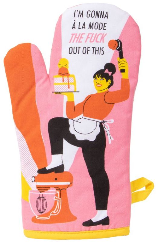 Sassy 'A La Mode The Fuck' oven mitt in 100% cotton, offering stylish heat protection and a humorous touch in the kitchen.