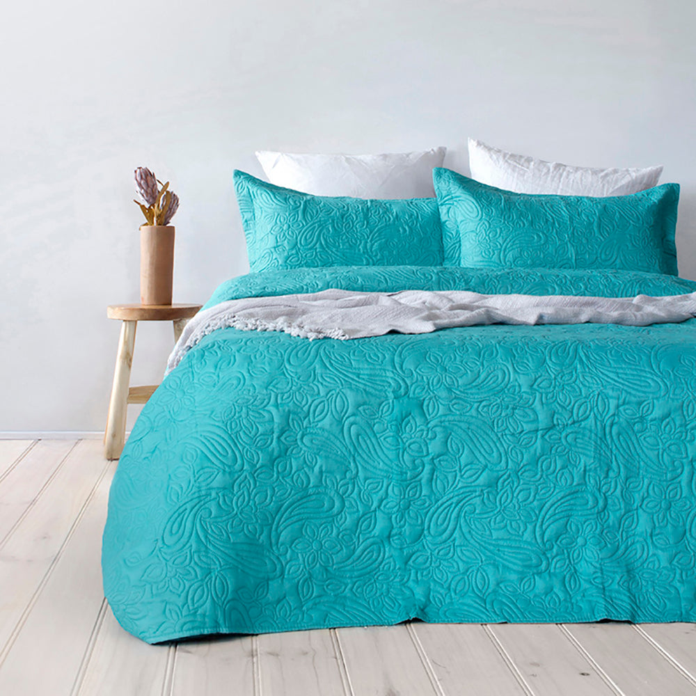 Queen / King Paisley Coverlet Set Peacock- Bambury