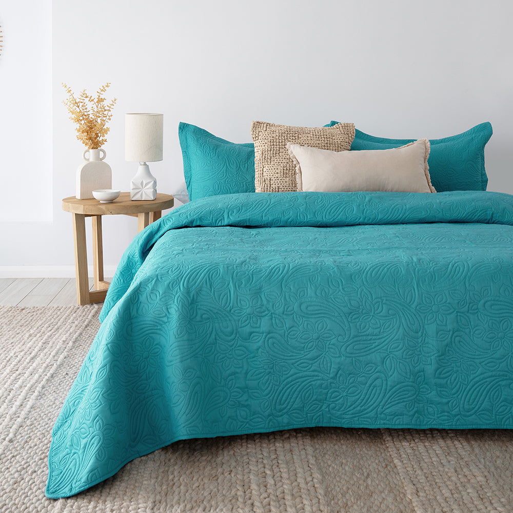 Queen / King Paisley Coverlet Set Peacock- Bambury