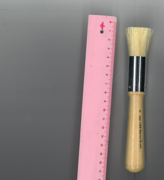 Das Stencil Brush S1368 No.8 for precise stencil application and versatile painting on canvas, wood, and fabric.