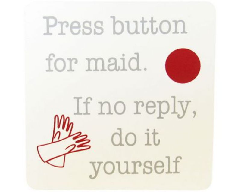 Vibrant Family Magnet Maid Button, 10 x 10 cm, encouraging chore collaboration and adding charm to your kitchen.