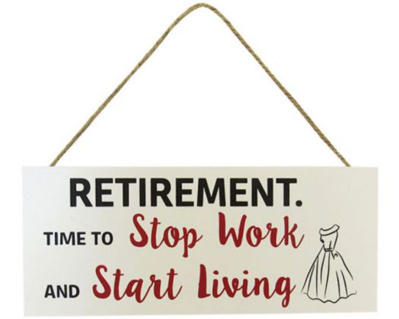 Charming 24 x 10 cm Retirement sign celebrating new beginnings, perfect for home or garden decor.