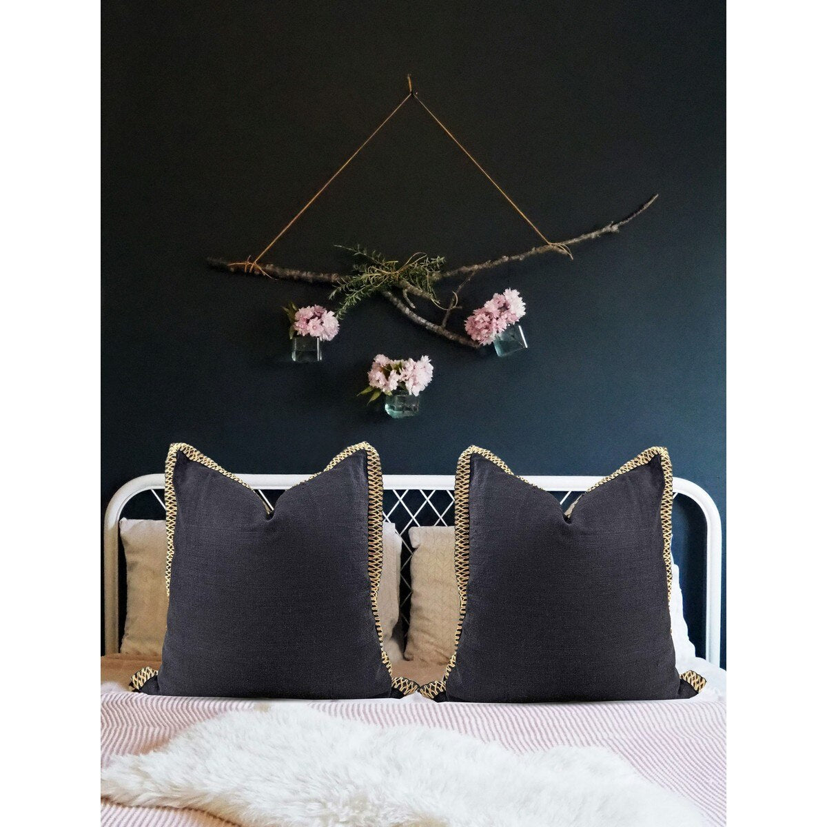 CUSHION COVER - JUTE FLANGE - BLACK / NATURAL - 550x550