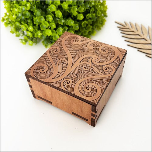 Small Trinket Box: Ta Moko 1 Square Trinket Box