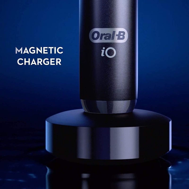 Braun Oral-B iO Series 7 Electric Toothbrush in Black Onyx with smart pressure sensor and AI-guided display for optimal cleaning.
