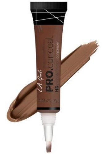 LA Girl Pro Concealer in Dark Cocoa: lightweight, opaque coverage for dark circles and uneven skin tones, ensuring a flawless finish.