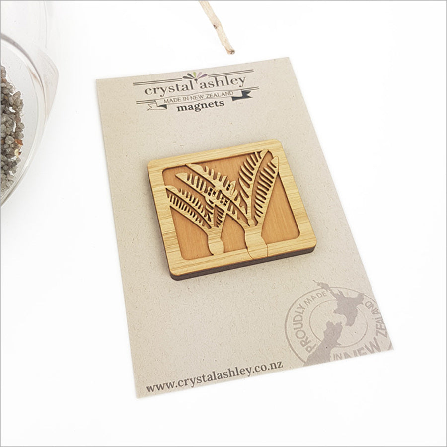 Rectangle Nikau magnet made from eco-friendly NZ Rimu, celebrating New Zealand's flora with a vibrant design.